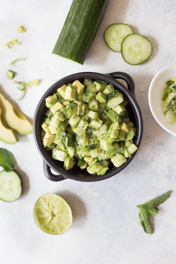 Avocado Cucumber Salsa Verde: An easy, fresh, and raw salsa verde made without tomatillos! Made with summery ingredients like mint, cilantro, avocado, cucumber, and lime! || fooduzzi.com recipe