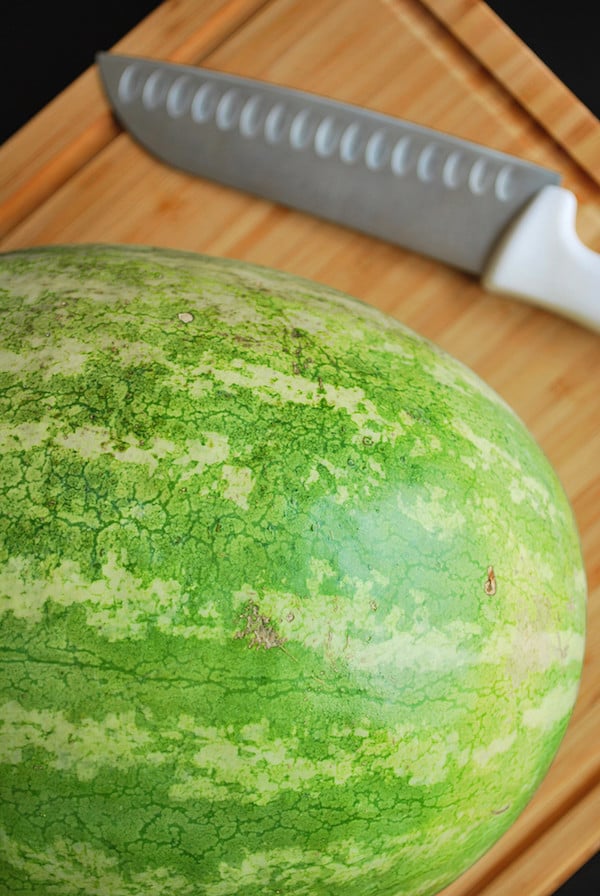The Easiest Way to Cut a Watermelon || fooduzzi.com recipes