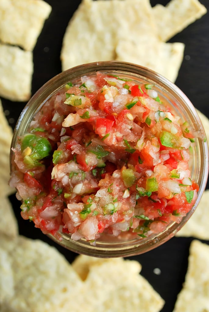 Homemade Hot Salsa || fooduzzi.com recipes