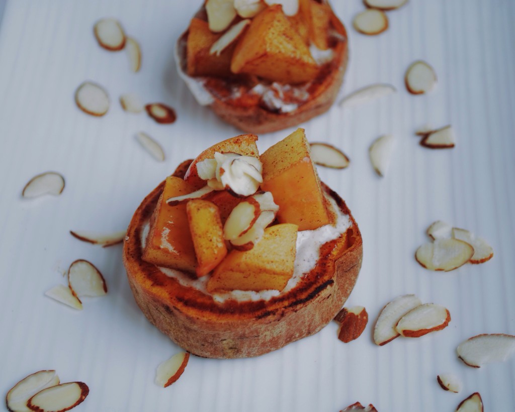 Sweet Potato Bruschetta: This vegan & gluten free bruschetta is full of warming spices and winter veggies! || fooduzzi.com