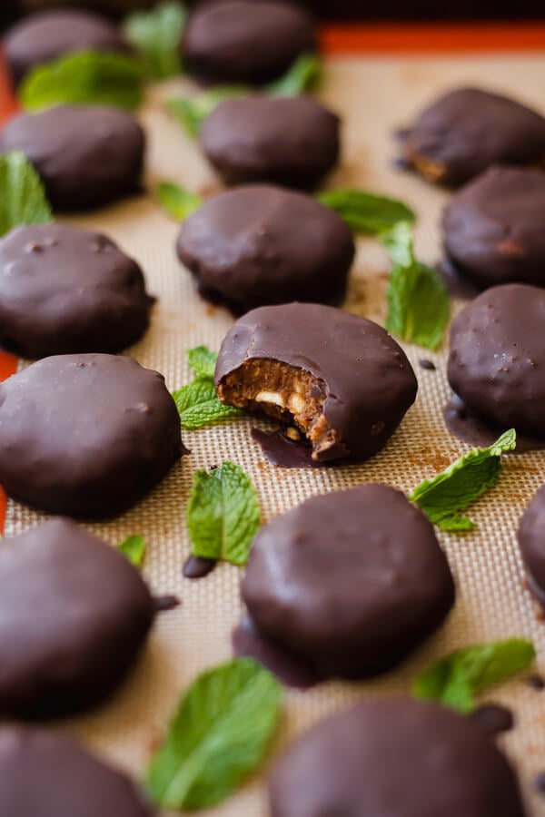 raw vegan thin mints on baking sheet