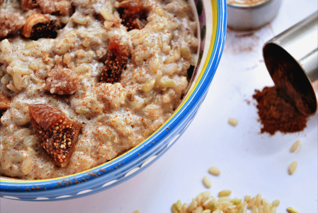 Vegan Rice Pudding: It's a whole foods remake of my great-grandmother's famous rice pudding! Gluten free, full of nutrients, and down-right delish! || fooduzzi.com